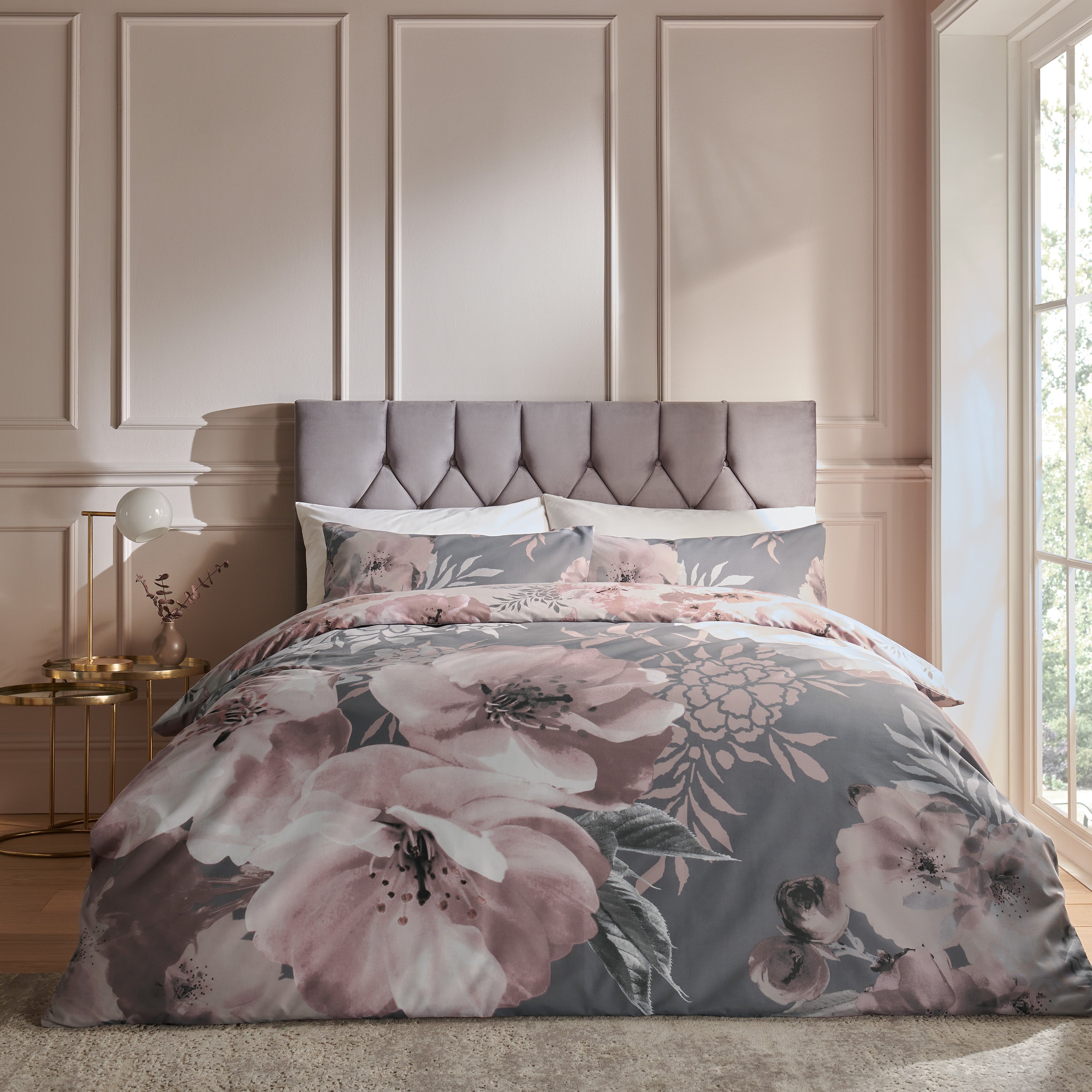 Dramatic Floral Duvet Cover Set - Grey – Williamsons Factory Shop