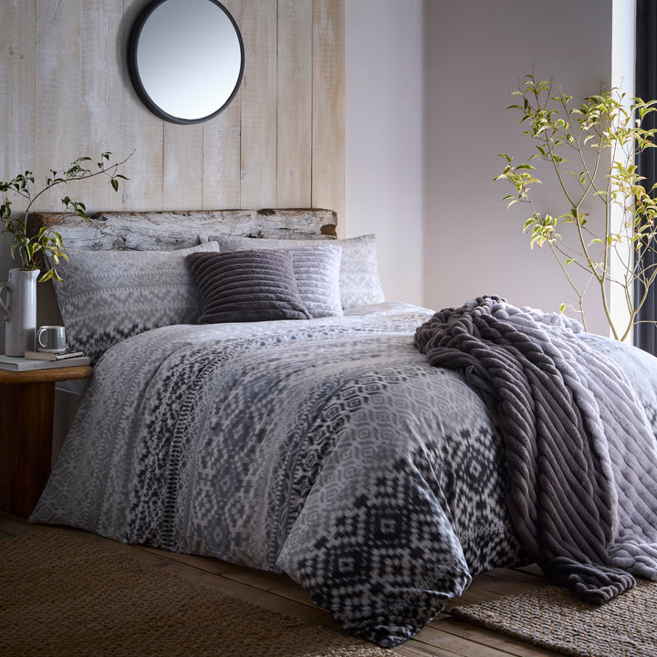 Appletree Hygge Bergen Duvet Cover Set - Grey - Williamsons Factory Shop