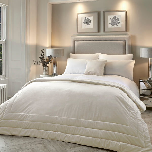Laurence Llewelyn-Bowen Chic Bedspread - Ivory - Williamsons Factory Shop