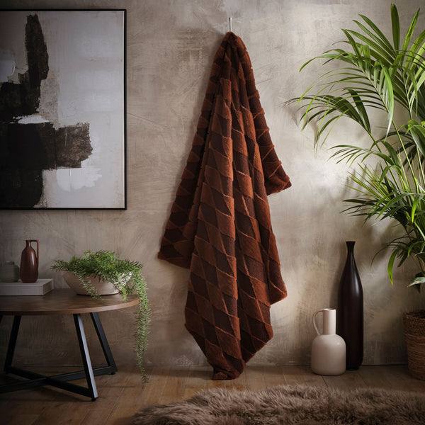 Appletree Hygge Cosy Diamond Jacquard Throw - Chocolate