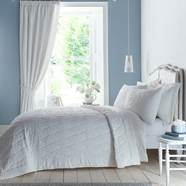 Appletree Heritage Collier Bedspread - White - Williamsons Factory Shop