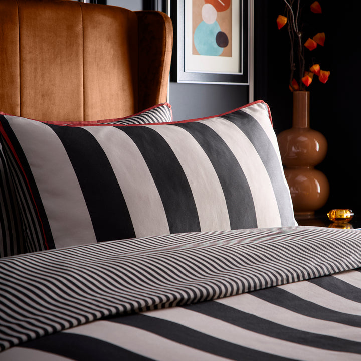 Laurence Llewelyn-Bowen Festivo Circus Stripe Duvet Cover Set - Black - Williamsons Factory Shop