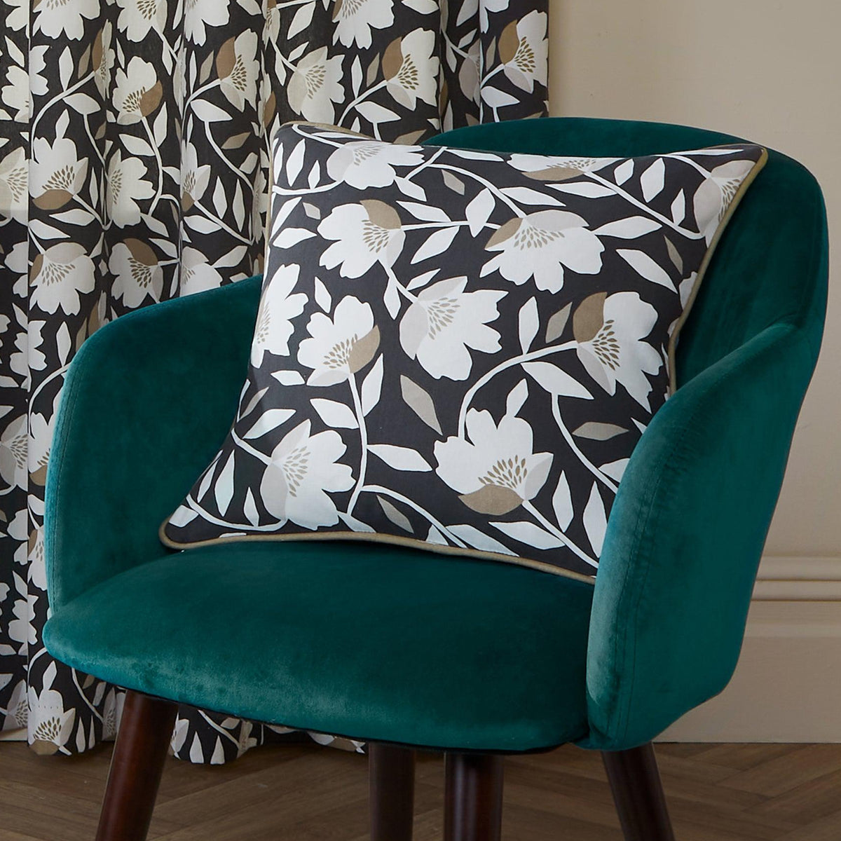 Fusion Luna Cushion - Black