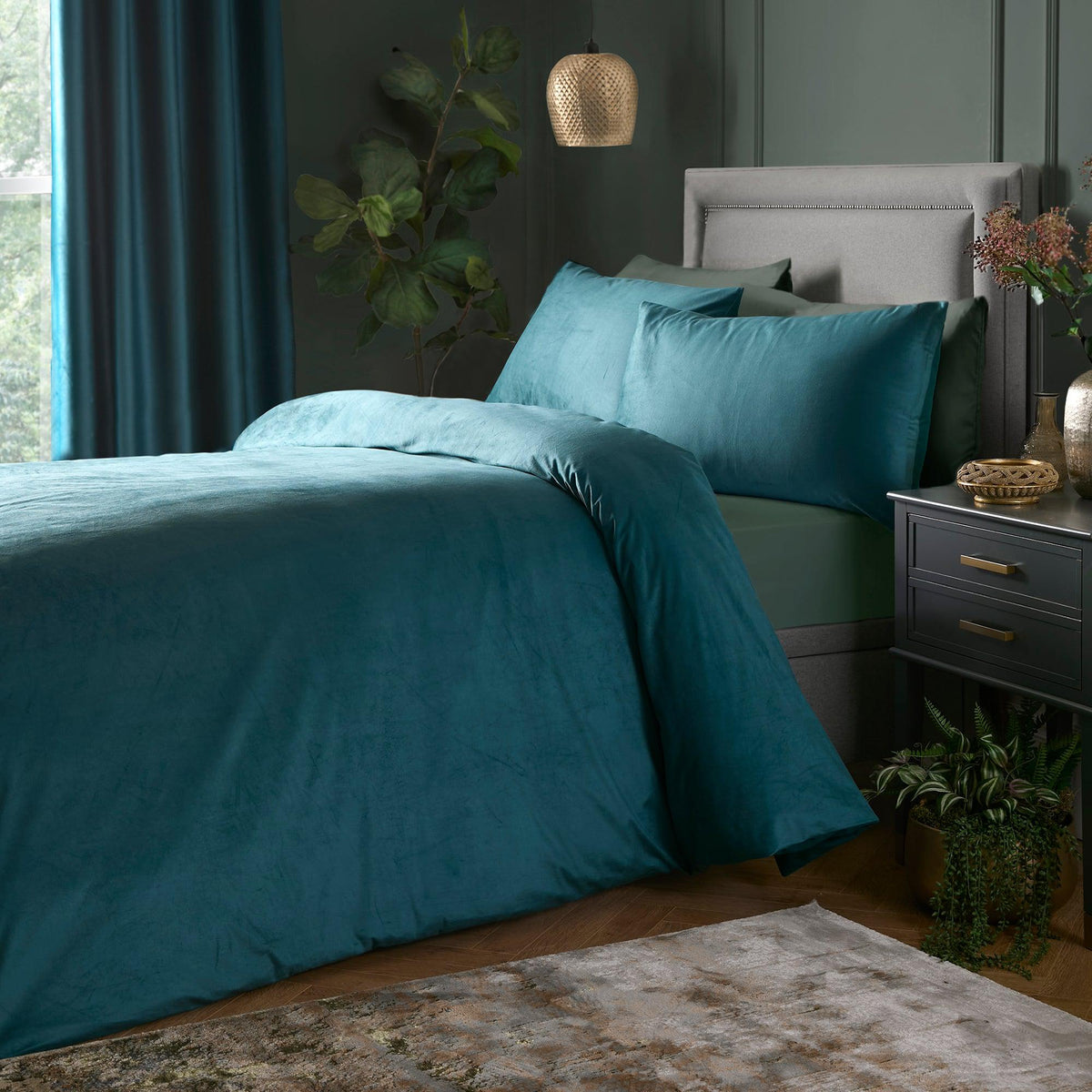 Laurence Llewelyn-Bowen Montrose Duvet Cover Set - Teal