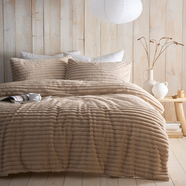 Appletree Hygge Morritz Faux Fur Duvet Cover Set - Natural