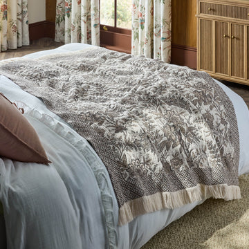 Laura Ashley Marlbrook Jacquard Throw - Truffle