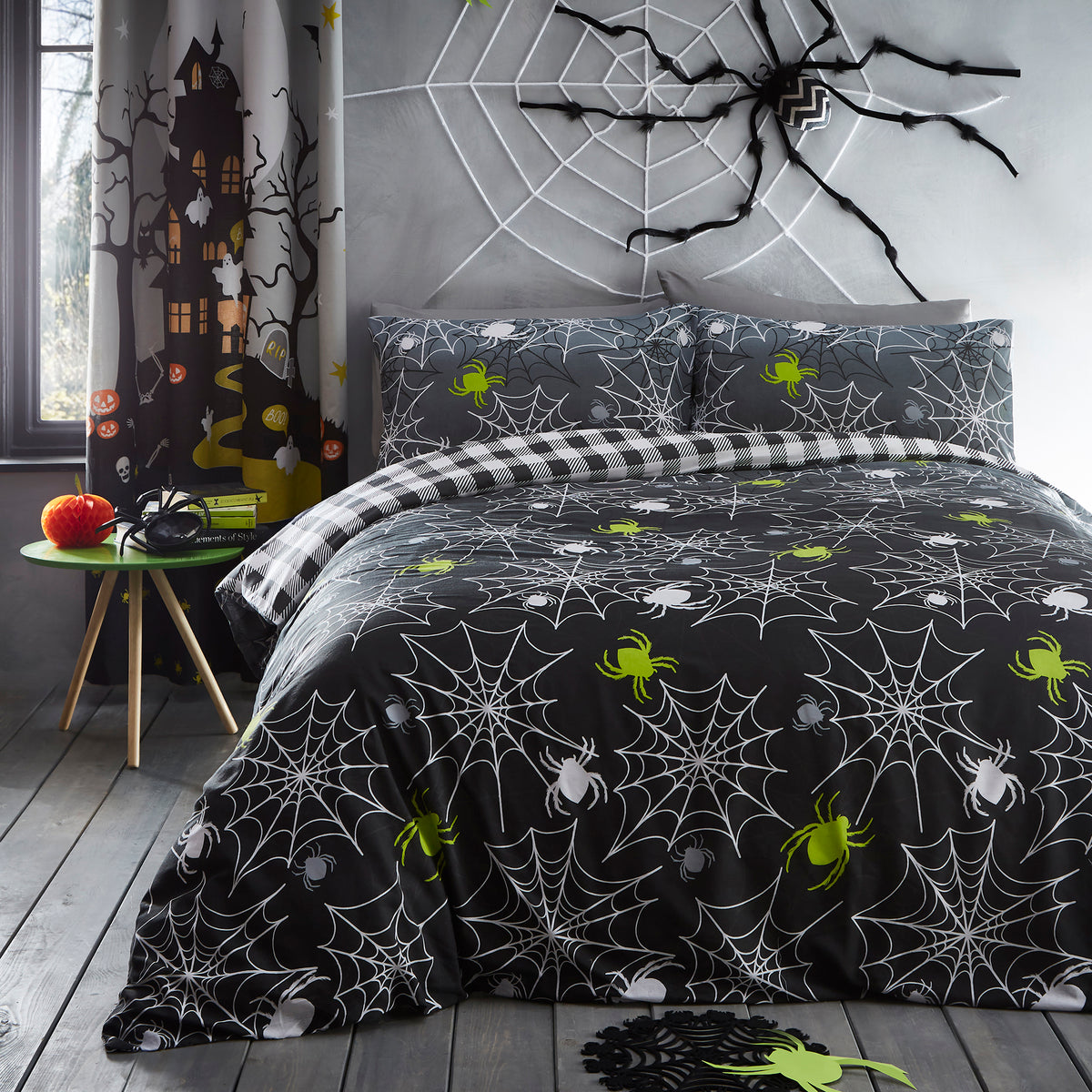Bedlam Spiders Duvet Cover Set - Grey