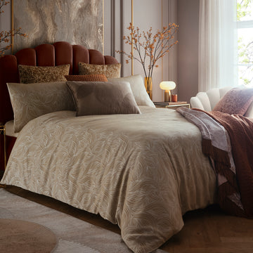 Laurence Llewelyn-Bowen Venus Grace Duvet Cover Set - Natural