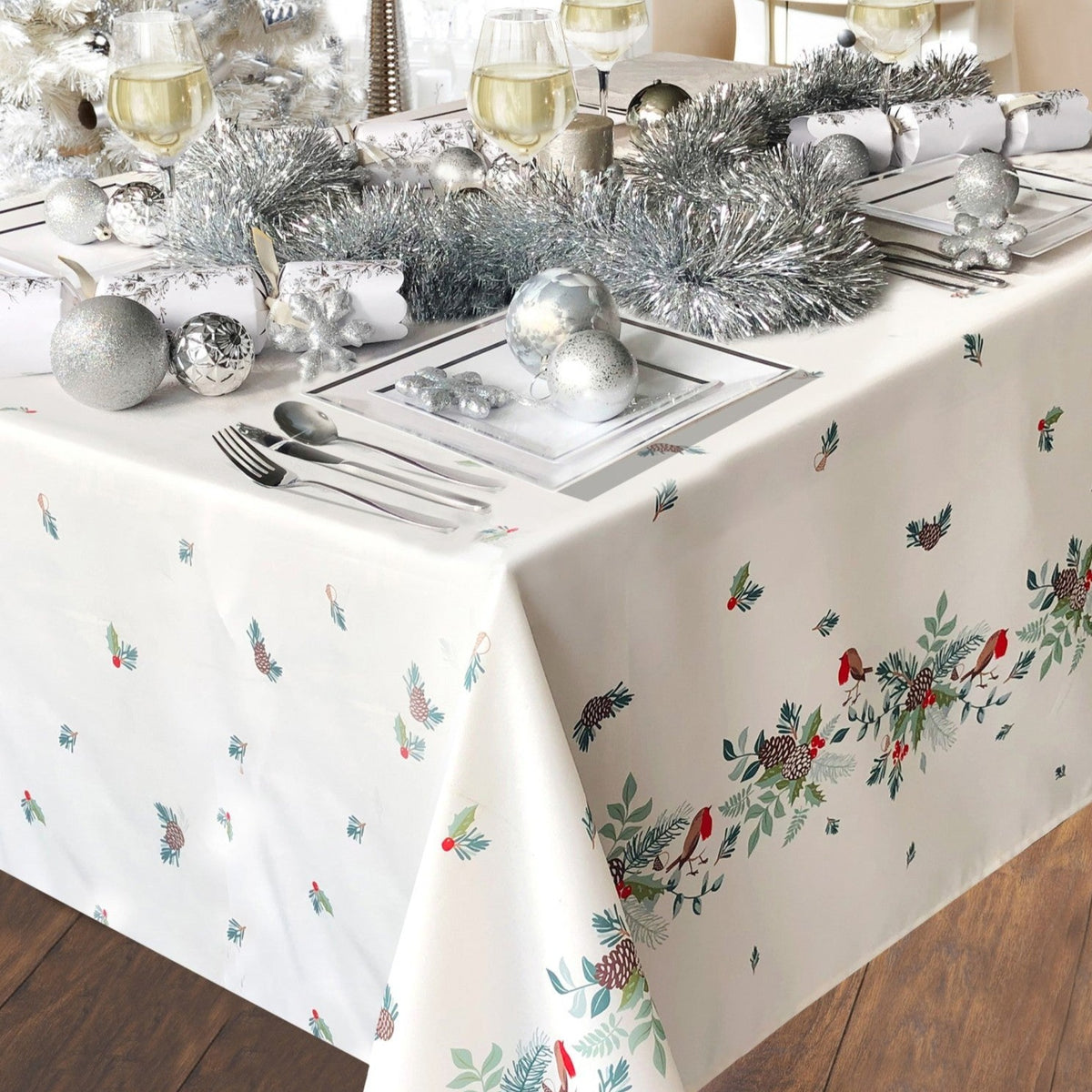 Robin Christmas Tablecloth - Williamsons Home