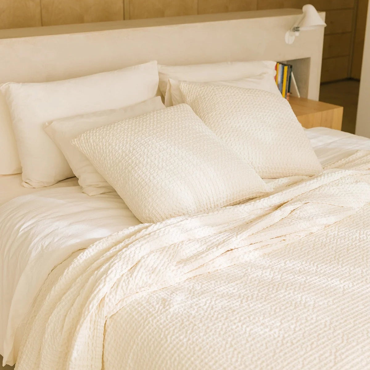 Santa Luzia Waffle Bedspread - Natural
