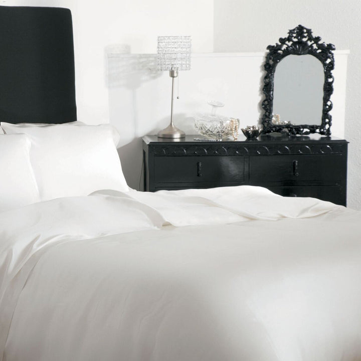 Belledorm 100% Mulberry Silk Duvet Cover - Ivory - Williamsons Factory Shop
