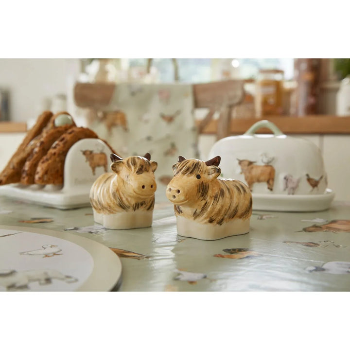 Buttercup Farm Ceramic Salt & Pepper Shaker Set - Williamsons Factory Shop
