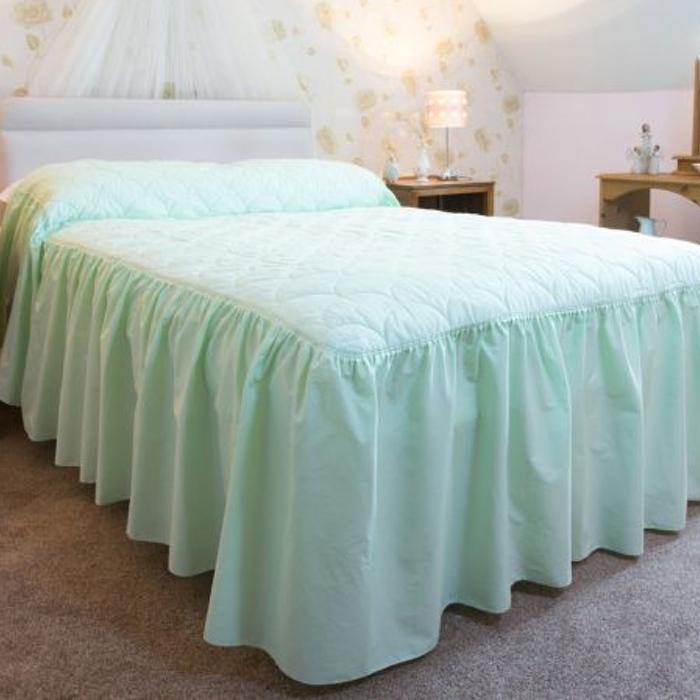 Charlotte Fitted Bedspread Set - Green