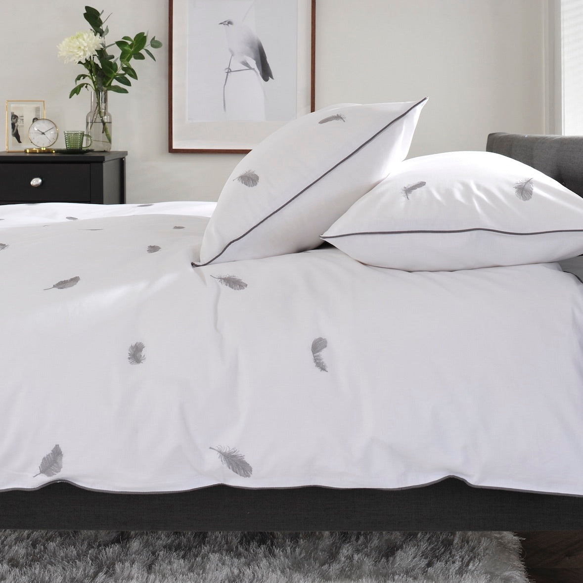 The Lyndon Company Feather Motif Duvet Cover Set