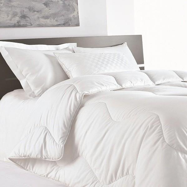 Fine bedding online company spundown pillow