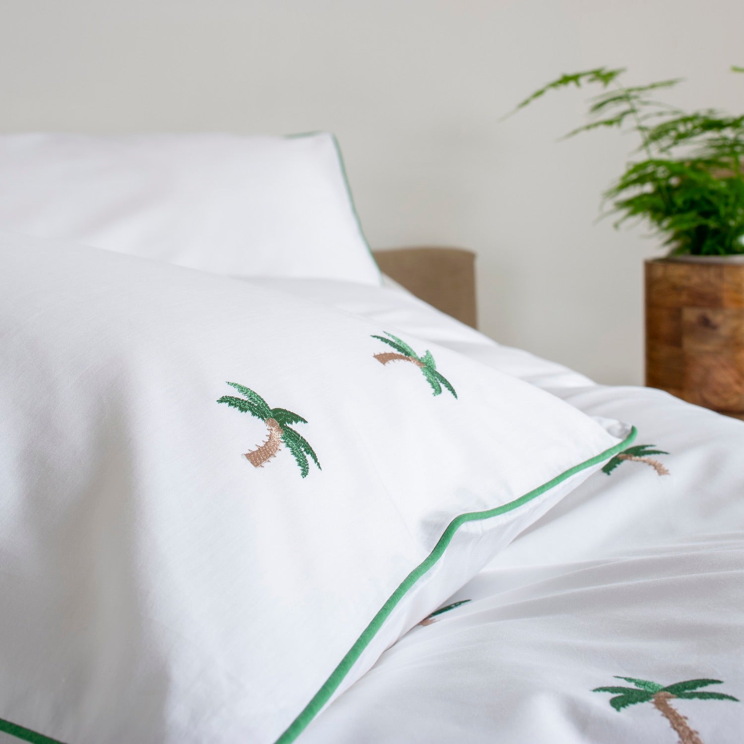 The Lyndon Company Palm Motif Duvet Cover Set